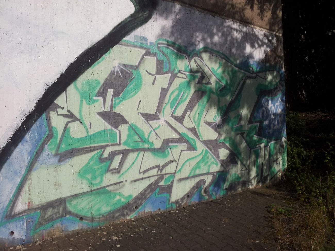 Graffiti Wall - Photo by Varea