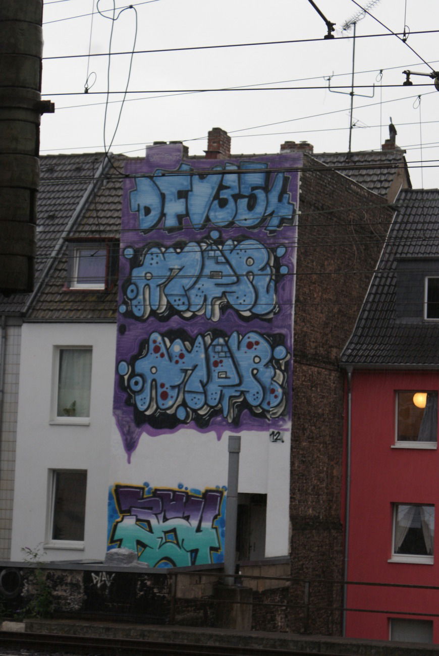 Graffiti Wall in Köln - Photo by Varea - DFV354amor