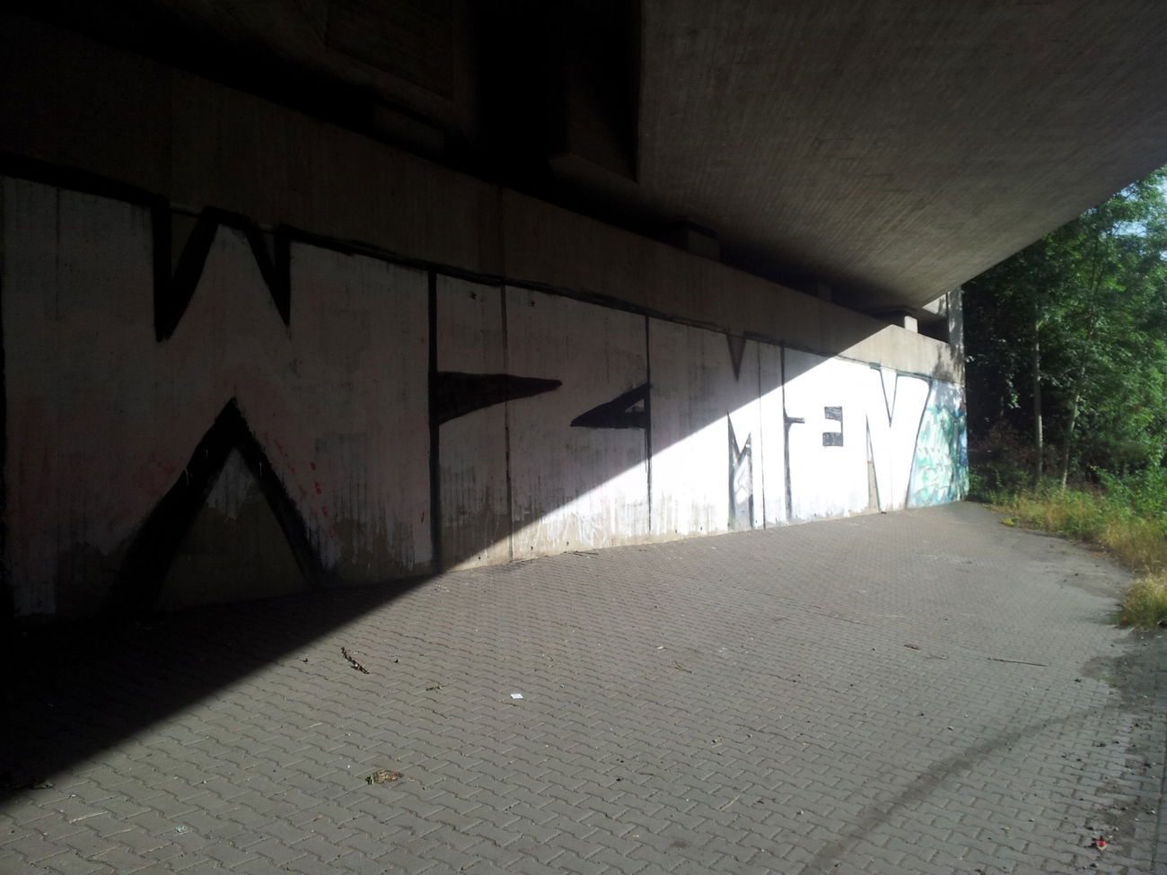 Graffiti Wall - Photo by Varea