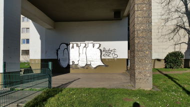 Graffiti Wall - Photo by Varea