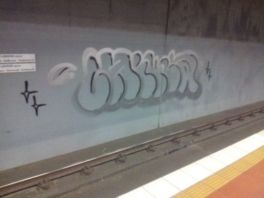 Graffiti Bombing - Photo by Varea - Chicka, Wolfsohn