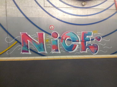 Graffiti Bombing in Köln - Photo by Varea - Nice, äussere, buffed (2015)