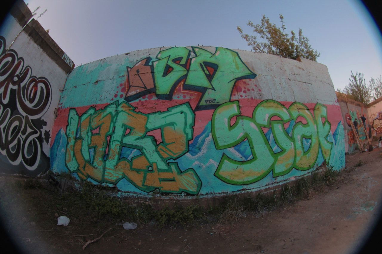 Graffiti Wall in Зачекайте Будь-Ласка... - Photo by Varf (2015)