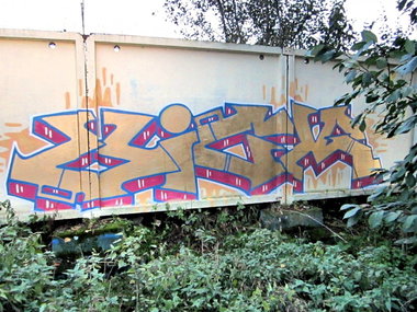 Graffiti Wall in Saint Petersburg - Photo by Veekeveryweek - Viker (2013)