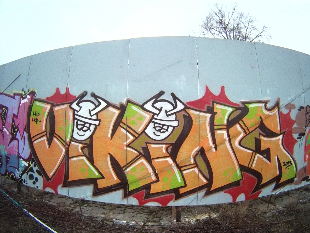 Graffiti Wall in Saint Petersburg - Photo by Veekeveryweek - Viking, Veek, Viker (2013)
