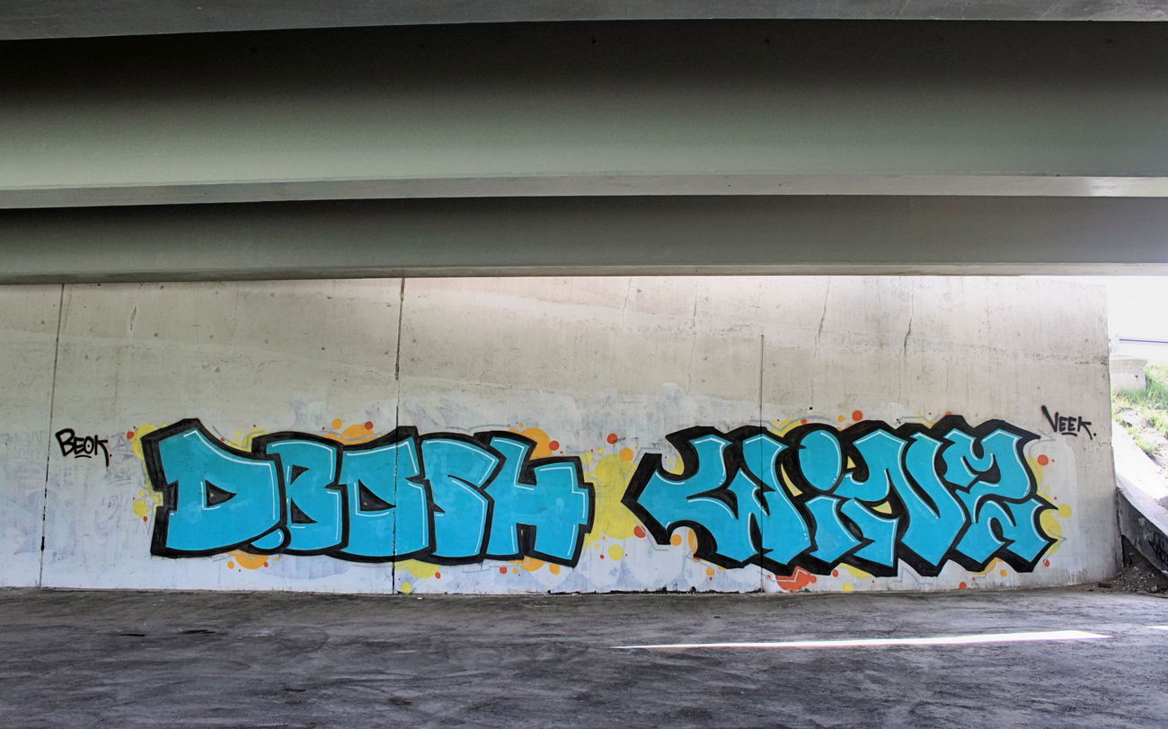 Graffiti Bombing in Moscow - Photo by Veekeveryweek - Viker, Beok, D.Bosh (2015)