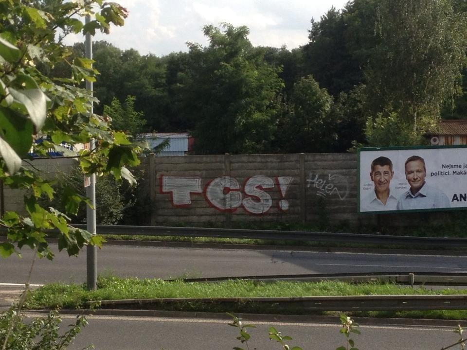 Graffiti Bombing in Prague - Photo by Verdants - Tcs, Praha, Helen (2013)