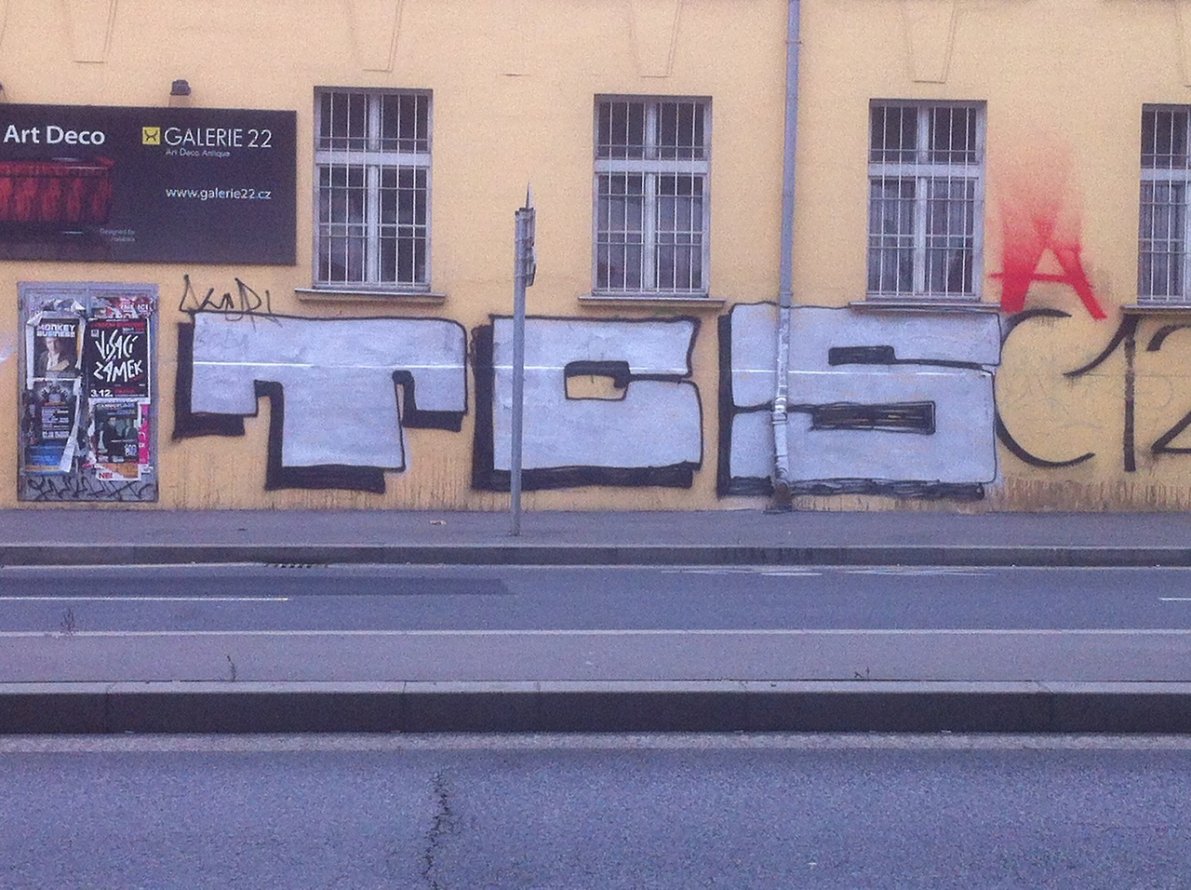 Graffiti Bombing in Prague - Photo by Verdants - TCS, Helen, Teof (2013)