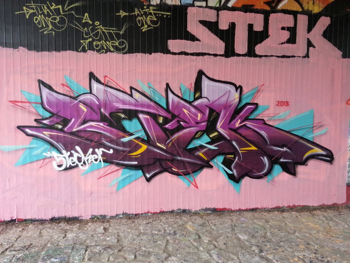 Graffiti Wall - Photo by Verstecker - Stek