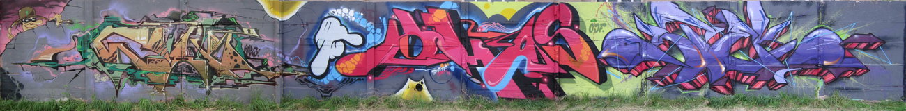Graffiti Wall - Photo by Verstecker - cik, hmas, stek