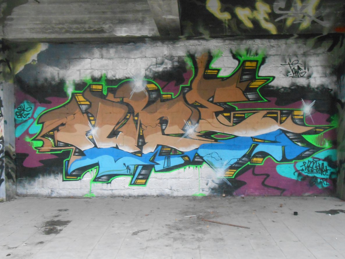 Graffiti Wall - Photo by ViceSKBK (2014)