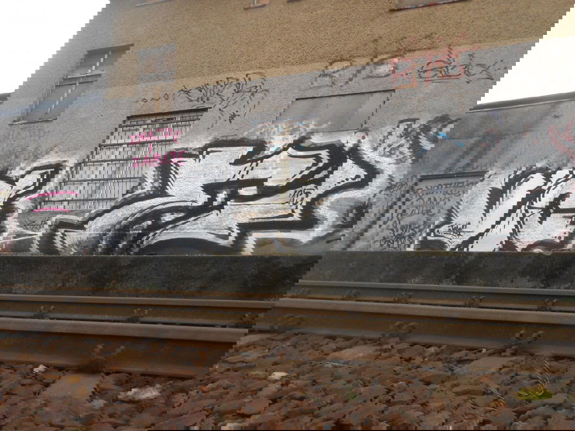 Graffiti Bombing - Photo by ViceSKBK - Vice, SKBK (2015)