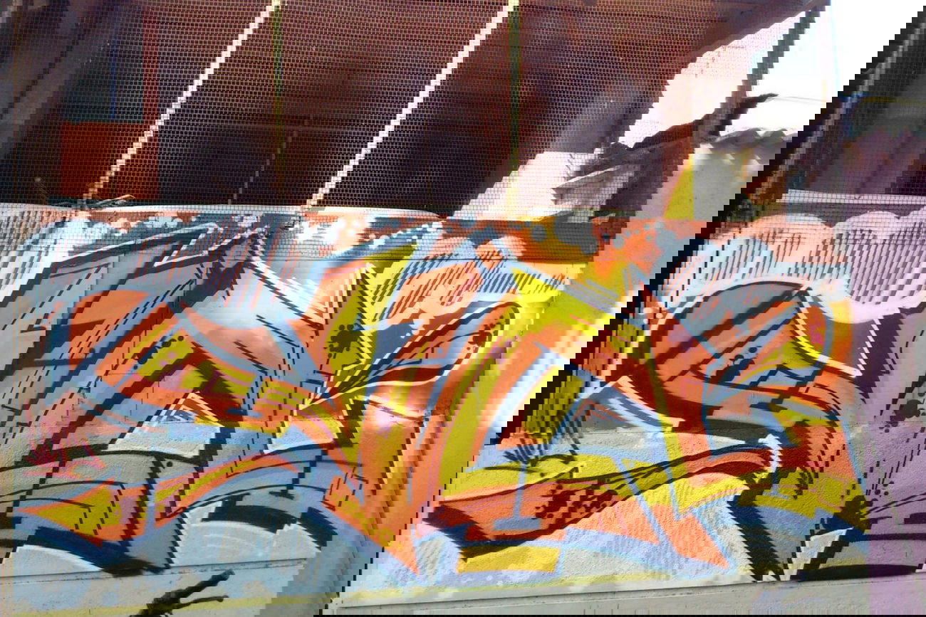 Graffiti Wall in Hosapete taluk - Photo by VielOne - india, shanti, hampi (2015)