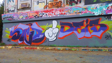 Graffiti Wall in Bremen - Photo by Vilsaa - steo, deis (2014)