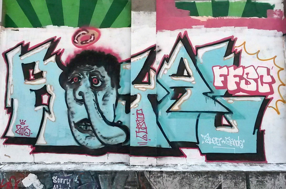 Graffiti Wall - Photo by Vilsaa - royal, streiche, character