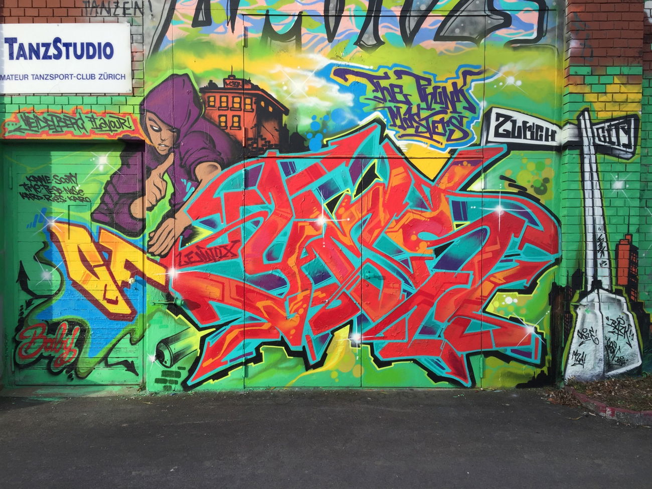 Graffiti Wall - Photo by Vinc13 - Yes, TPM, ZeeCity (2015)