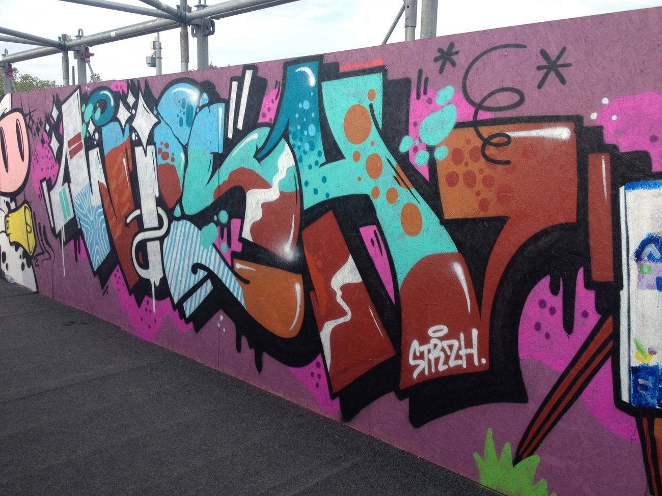Graffiti Wall - Photo by Vinc13 - Wish, STR, ZH (2015)
