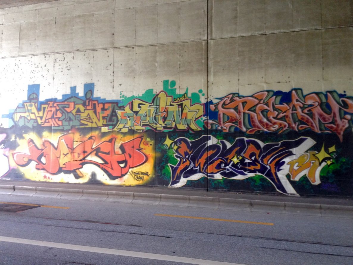 Graffiti Wall in Schweiz - Photo by Vinc13 - Smash137, Raim, Dream