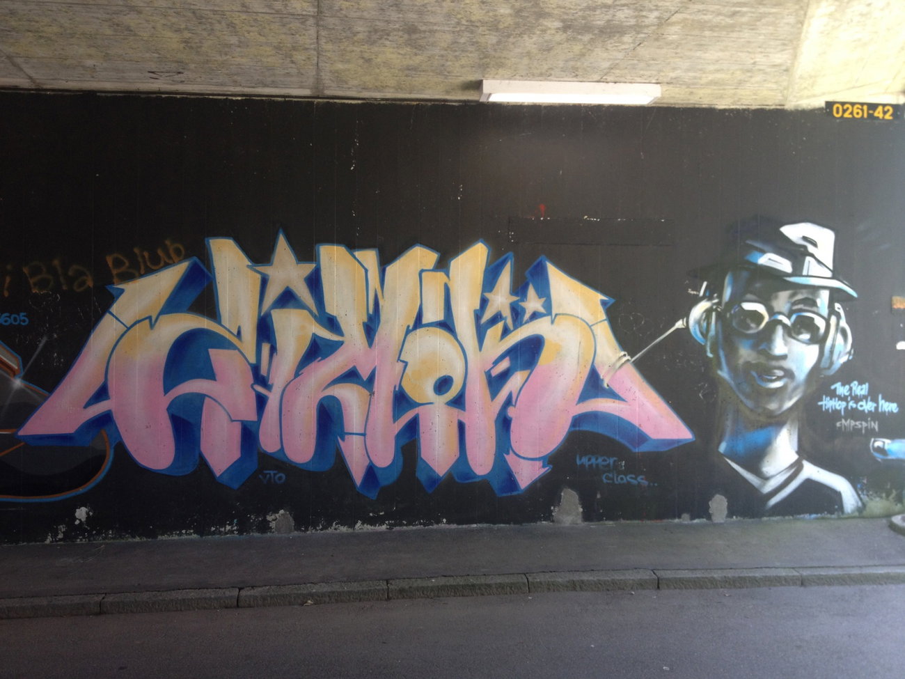 Graffiti Wall - Photo by Vinc13 - Zimok, VTO, UCEES (2006)