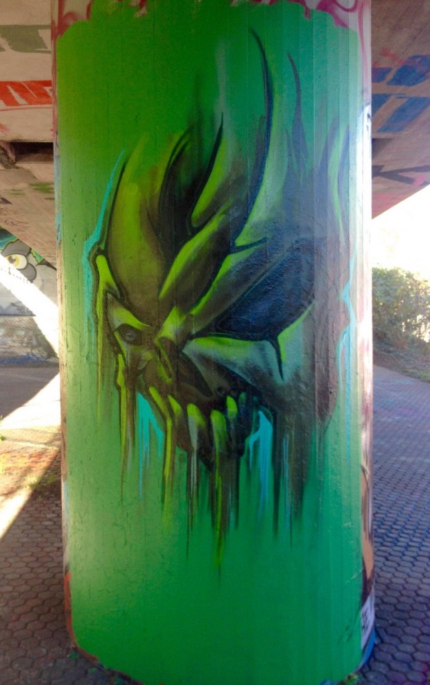 Graffiti in Basel - Photo by Vinc13 - Crone, Charakter, Skull (2014)