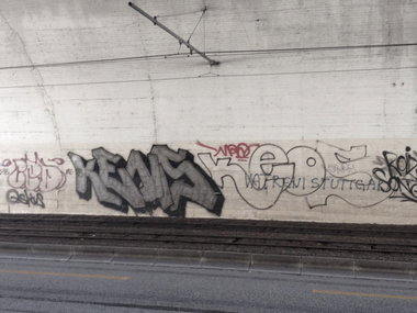 Graffiti Bombing - Photo by Vinc13 - Kens, Ced, Keos