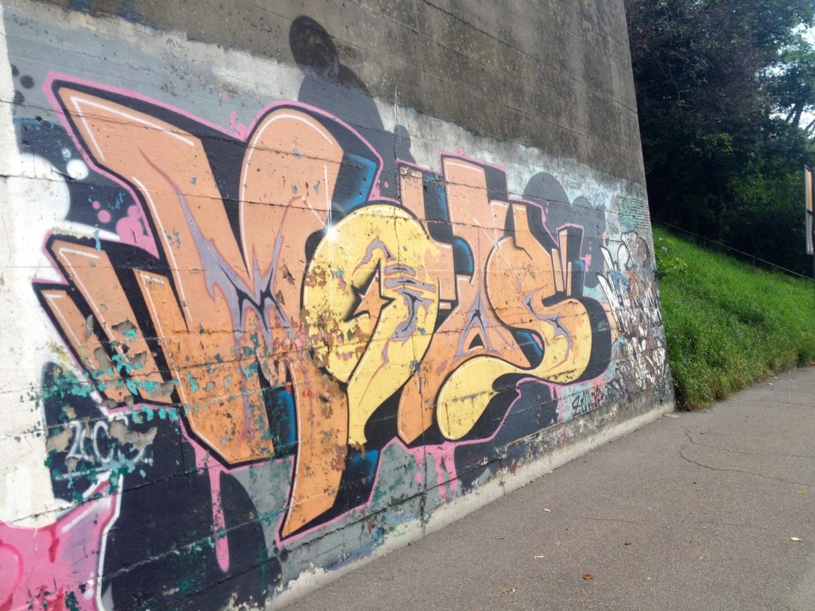 Graffiti Wall in Basel - Photo by Vinc13 - MOAS, Smash137