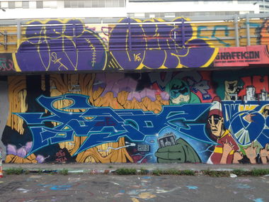 Graffiti Wall - Photo by Vinc13 - Yudoe, Gee, Oips (2015)