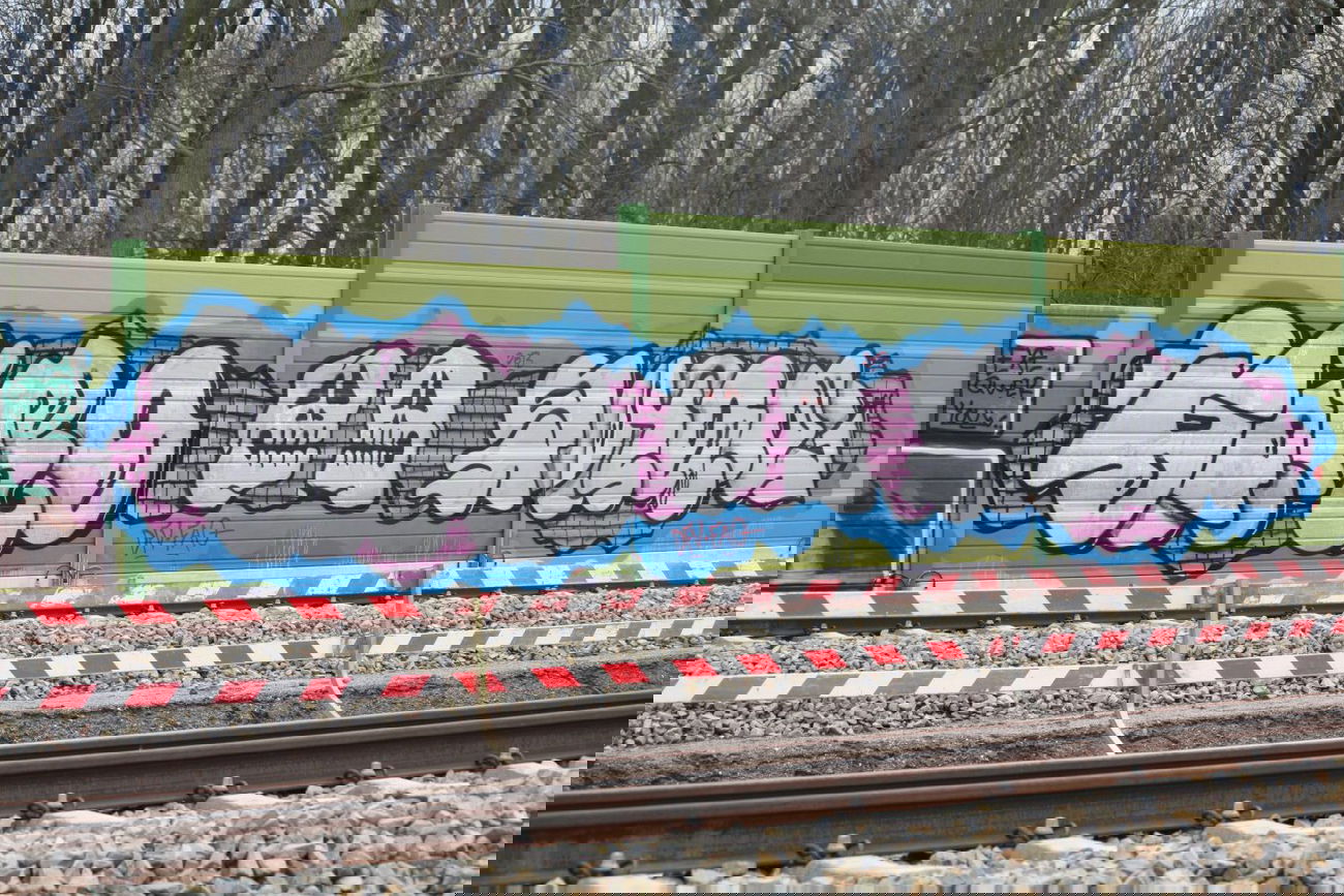 Graffiti Bombing in Leipzig - Photo by VincentVega - Giro, Amor, FAQ (2013)