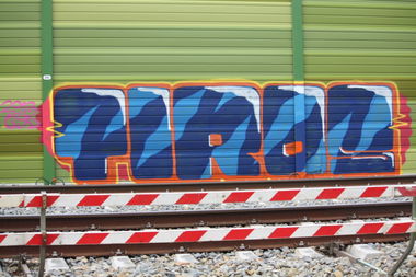 Graffiti Bombing in Leipzig - Photo by VincentVega - tiros, csd (2013)