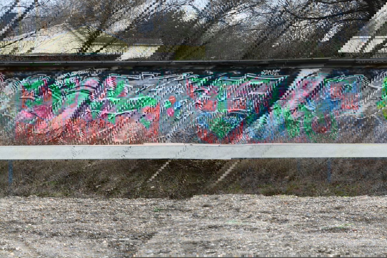 Graffiti Wall in Leipzig - Photo by VincentVega - dior, tony, rac (2010)