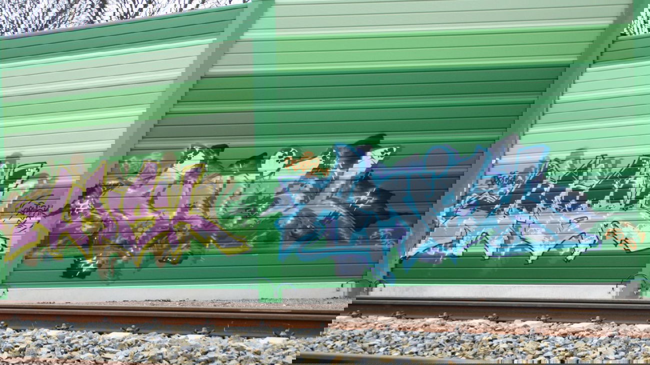 Graffiti Wall in Leipzig - Photo by VincentVega - Amisk, PEG, SL