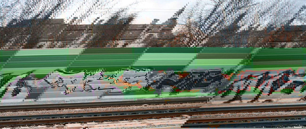 Graffiti Bombing in Leipzig - Photo by VincentVega - Maca, Bros, Peg (2013)