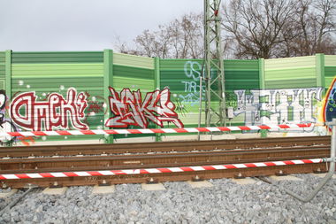 Graffiti Bombing in Leipzig - Photo by VincentVega - omek, rhk, hsky (2013)