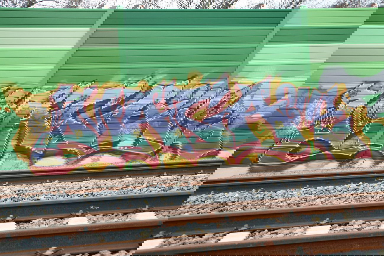 Graffiti Bombing in Leipzig - Photo by VincentVega - Maca, peg (2013)