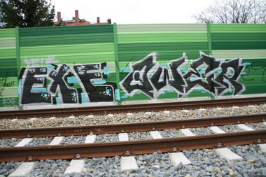Graffiti Bombing in Leipzig - Photo by VincentVega - Exe, qwer, youw (2013)
