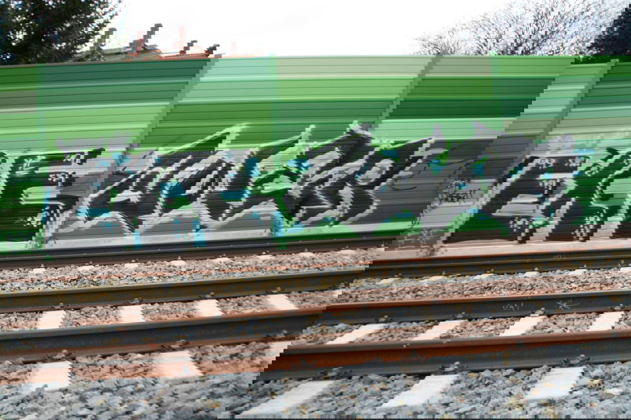 Graffiti Bombing in Leipzig - Photo by VincentVega - Exe, qwer, youw (2013)