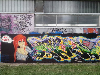 Graffiti Wall - Photo by VinnejStrikanec - legal, lego, rivon (2013)