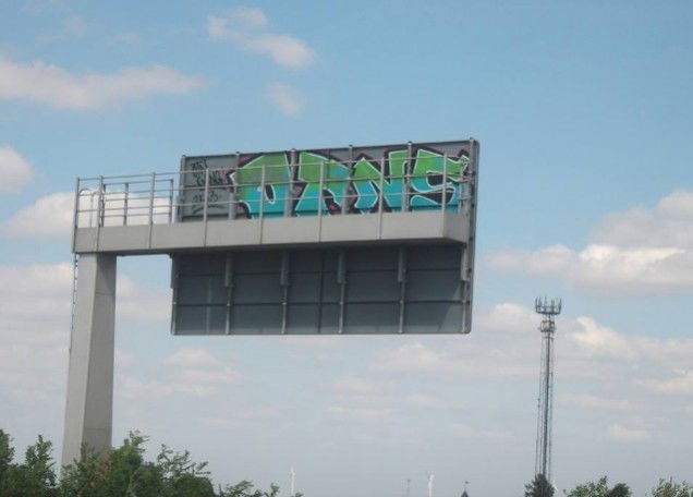Graffiti Bombing in Zwickau - Photo by Virus_ - OTN, virus, zwickau (2013)