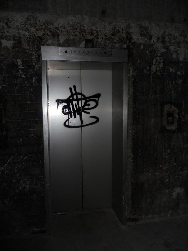 Graffiti Wall in Hamburg - Photo by VollePulle - optik, trip, eac (2012)