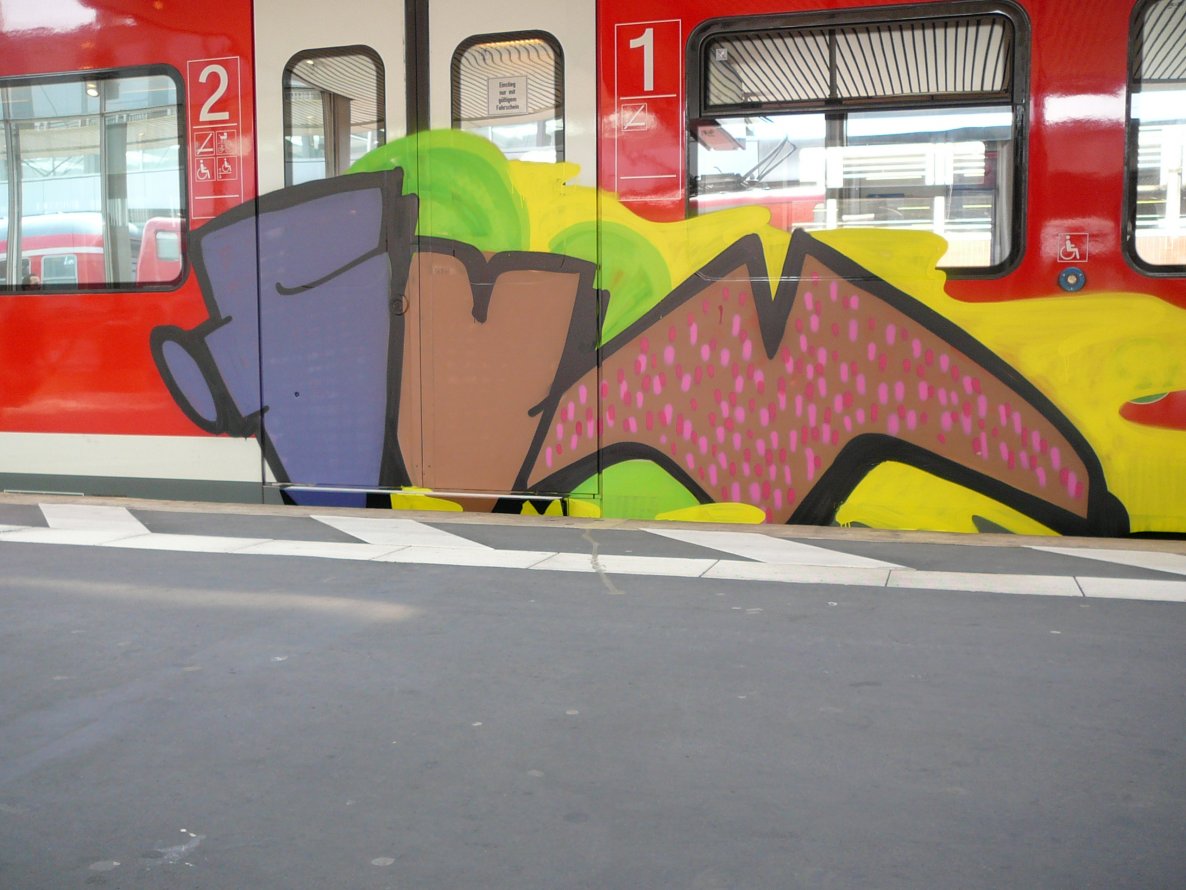 Graffiti Train in Hannover - Photo by VonBerg - Hannover, Cum, Cum2 (2012)