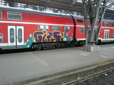 Graffiti Train in Leipzig - Photo by VonBerg - Leipzig, Gif, Gifs (2013)