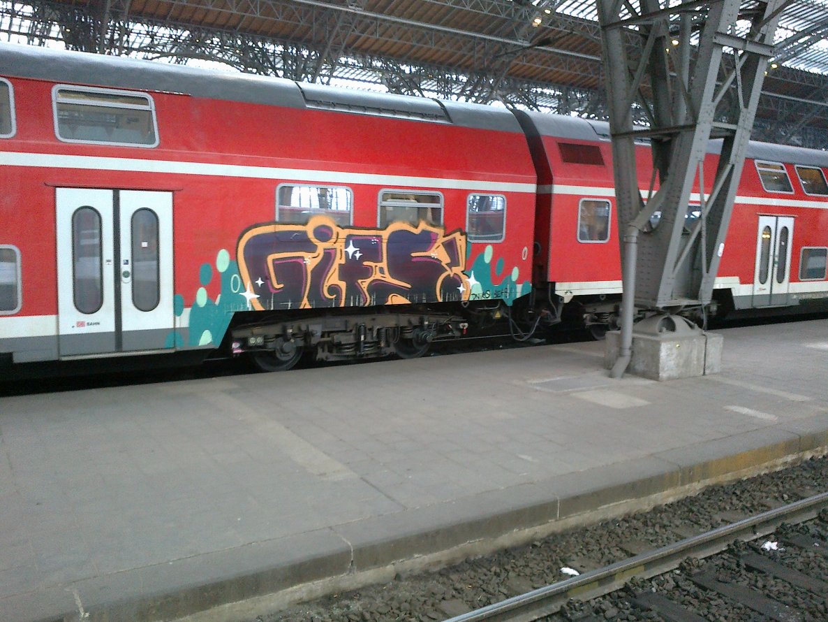 Graffiti Train in Leipzig - Photo by VonBerg - Leipzig, Gif, Gifs (2013)