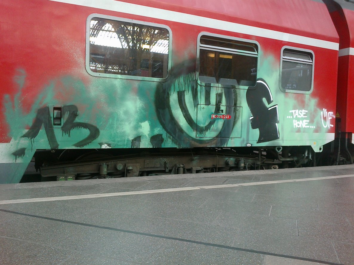 Graffiti Train in Leipzig - Photo by VonBerg - Leipzig, ÜF (2013)