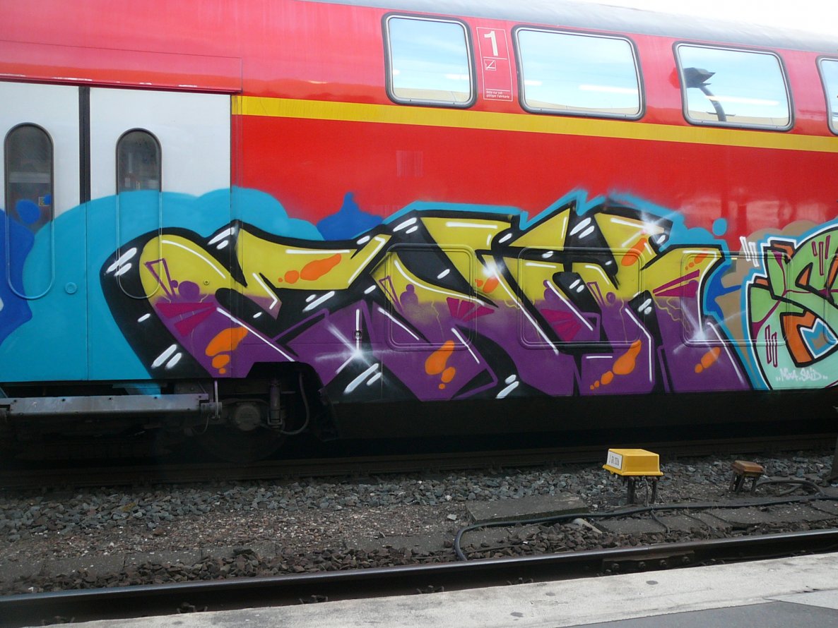 Graffiti Train in Hannover - Photo by VonBerg - Hannover (2012)
