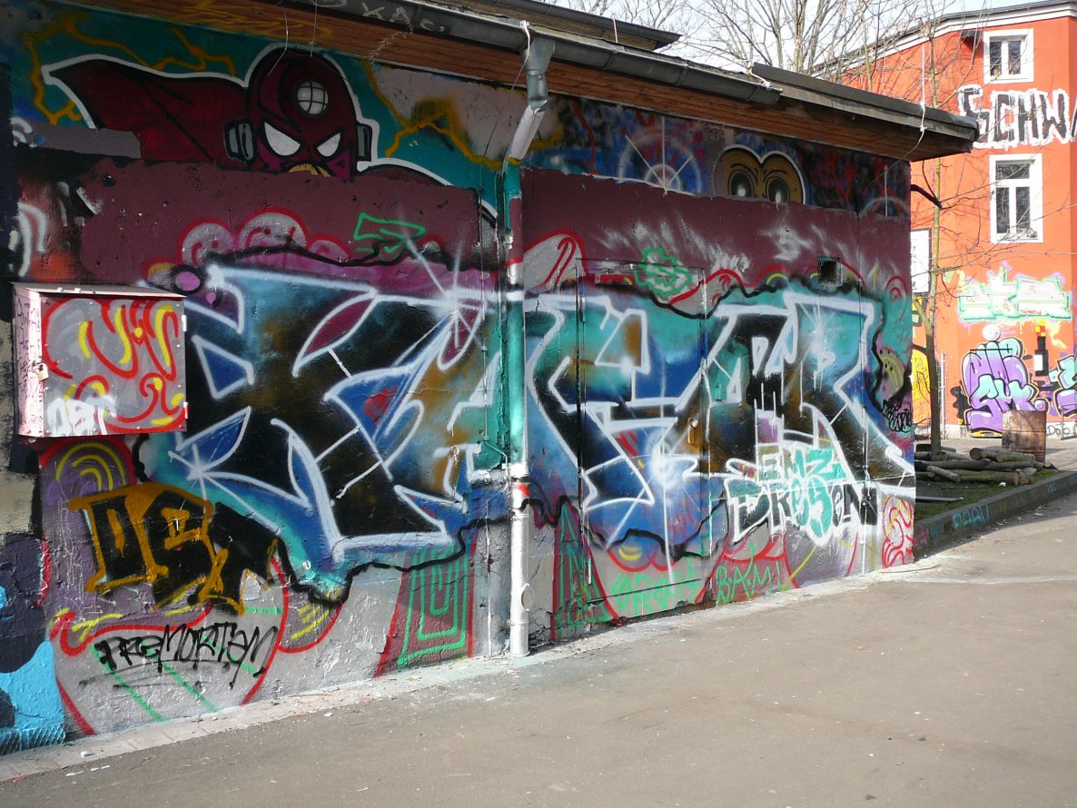 Graffiti Wall in Leipzig - Photo by VonBerg - Kafor, Ost, Emz (2014)