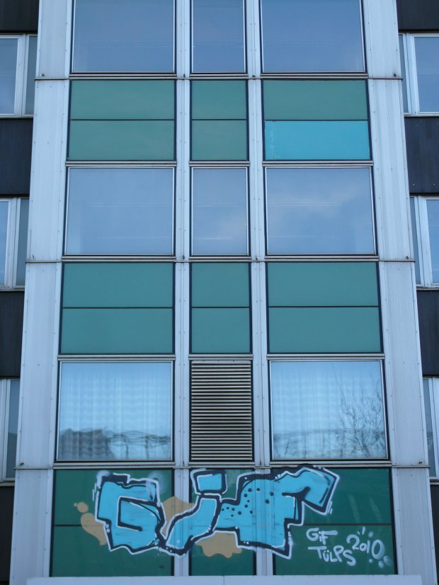 Graffiti Bombing in Leipzig - Photo by VonBerg - Gif, Leipzig (2010)