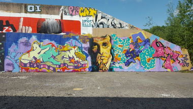 Graffiti Wall - Photo by Vosck - Pigcat