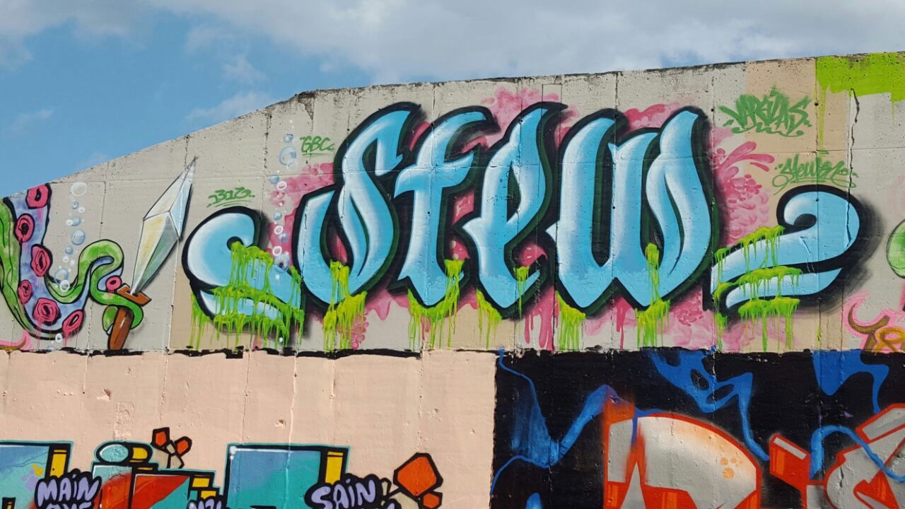 Graffiti Wall - Photo by Vosck - Stew, Vapeilaz