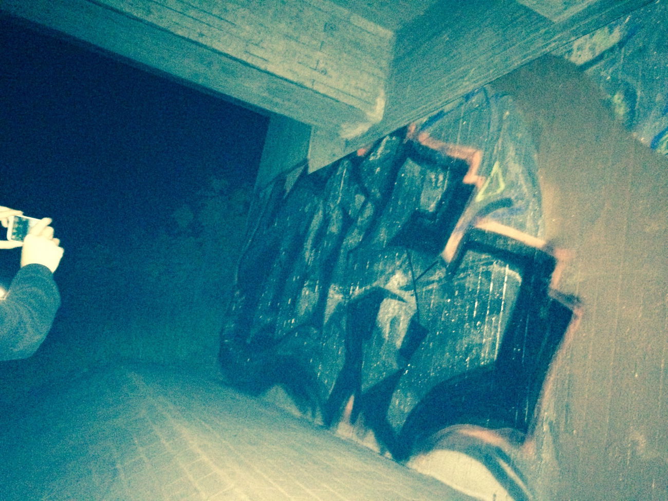 Graffiti Wall - Photo by Vosck - 18k