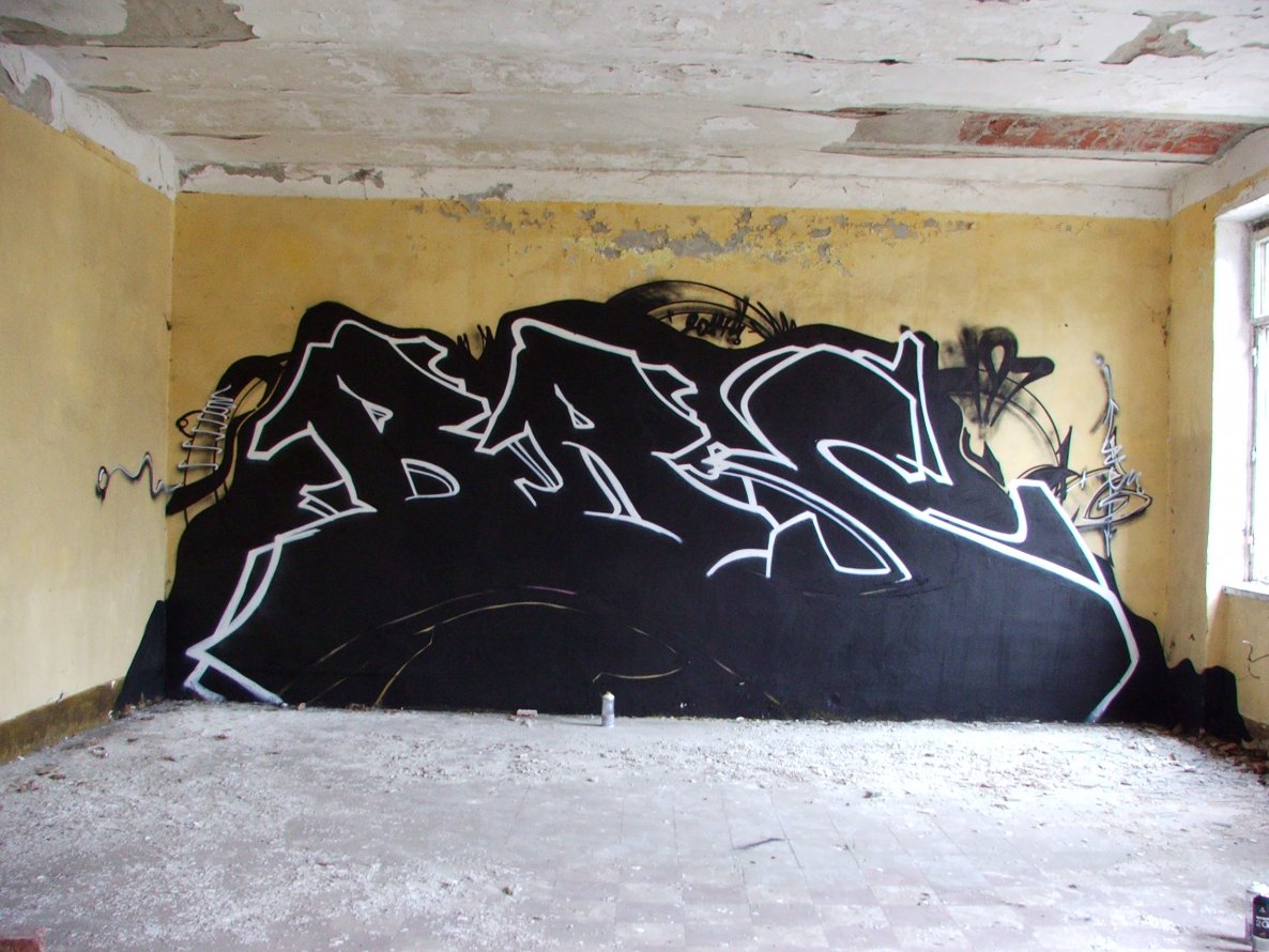 Graffiti Wall - Photo by WANTED97